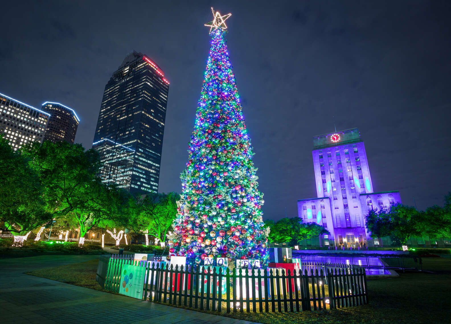 10 Ways To Celebrate Christmas In Houston 2024