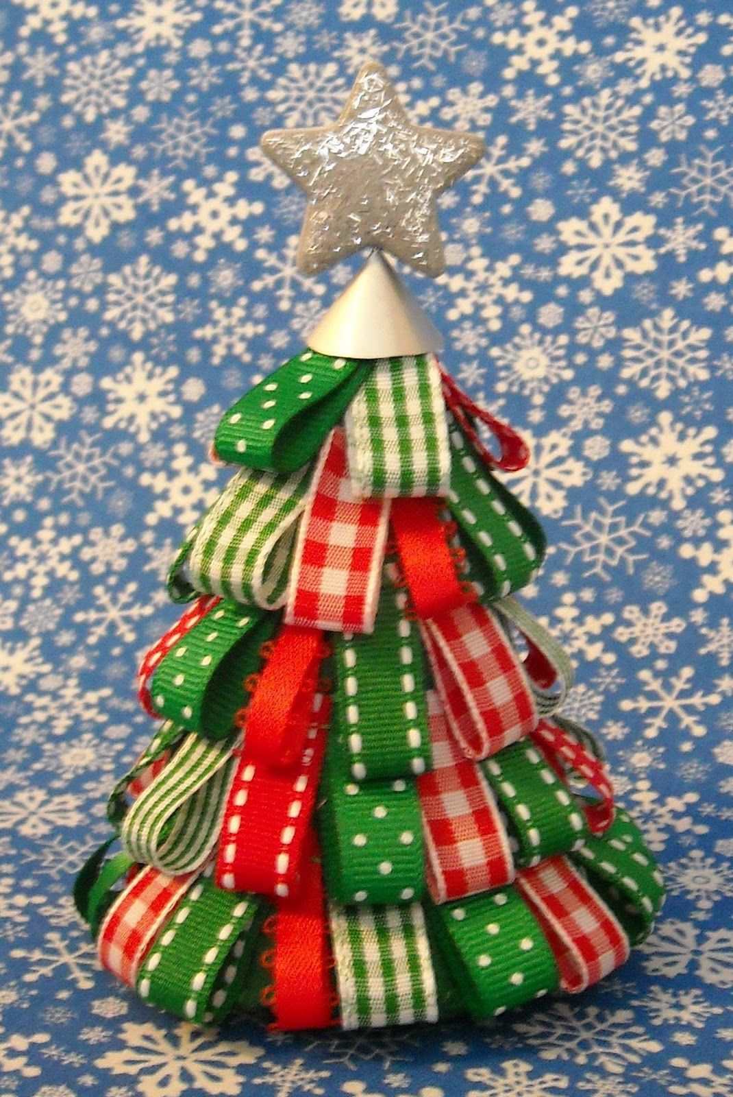 Christmas Tree Ideas with Ribbon