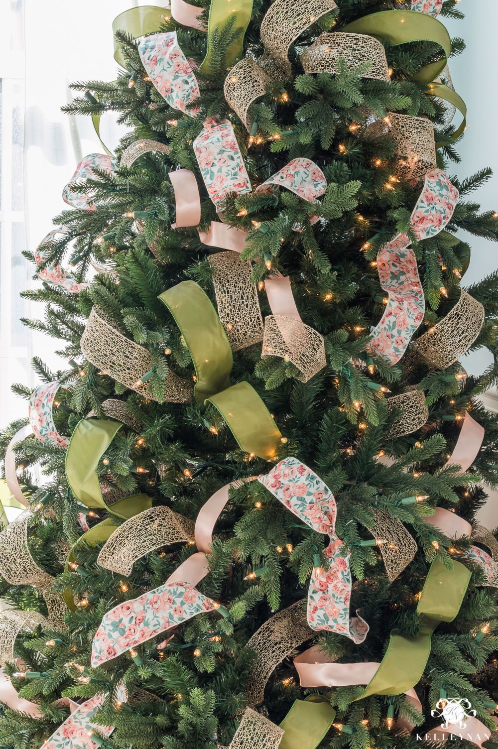 Christmas Tree Ribbon Decor