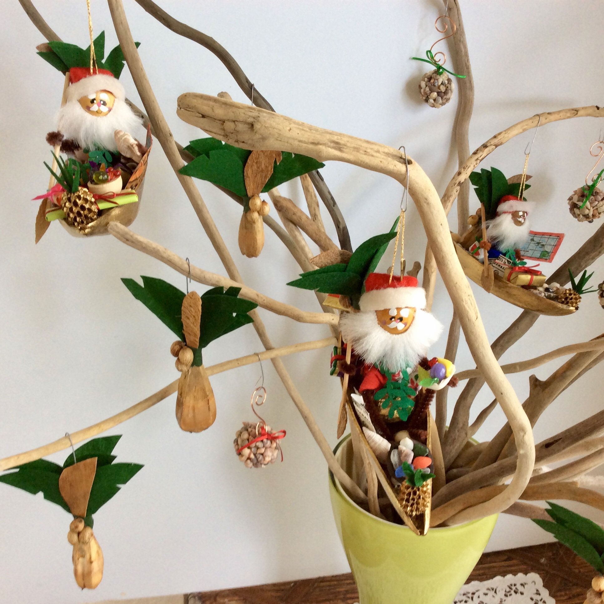 Hawaiian-Style Christmas Tree Ornaments