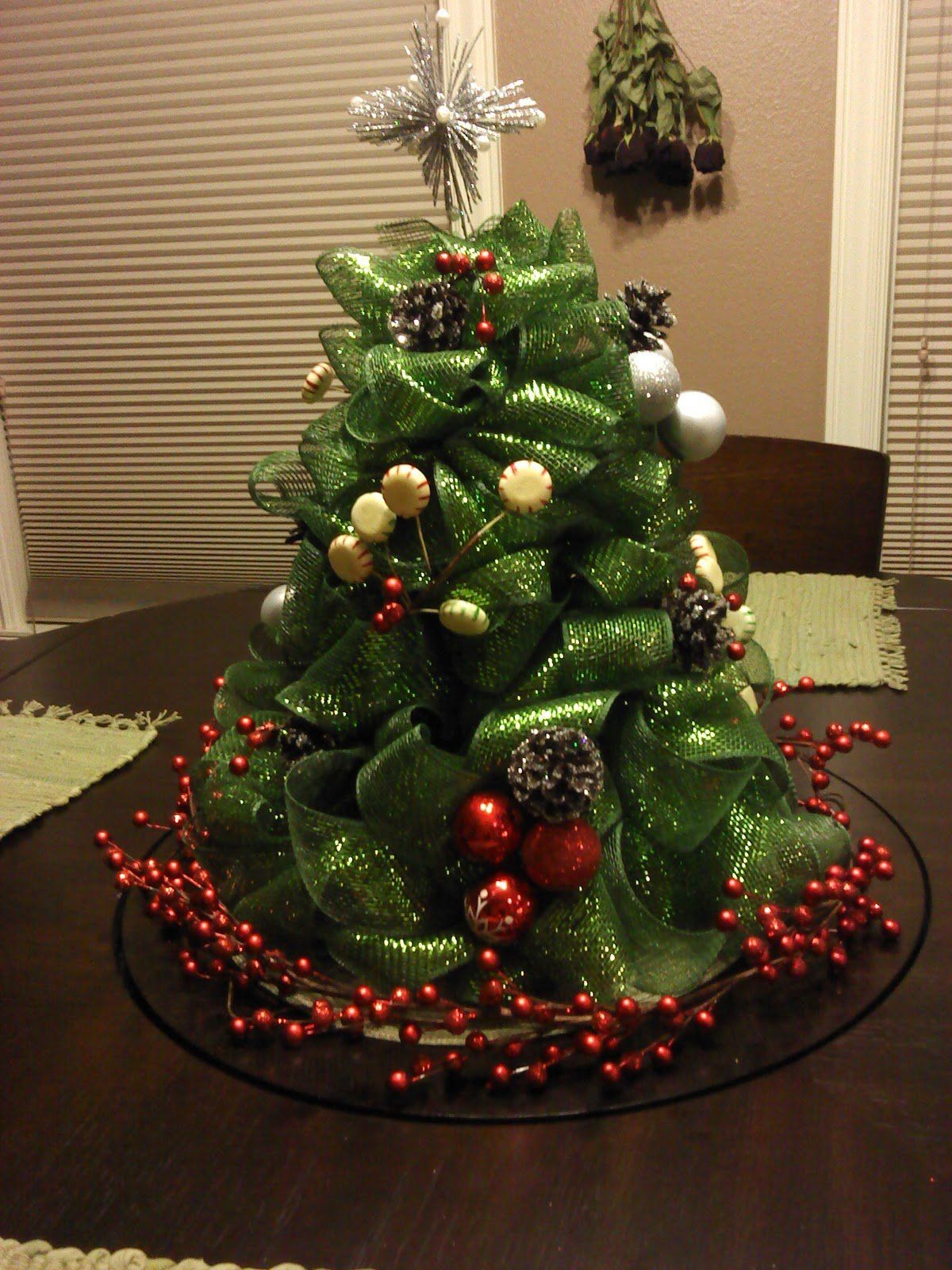 Mesh Ribbon Christmas Tree Ideas