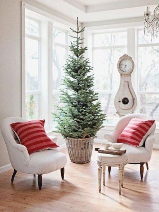 Small Christmas Tree Ideas for Apartments