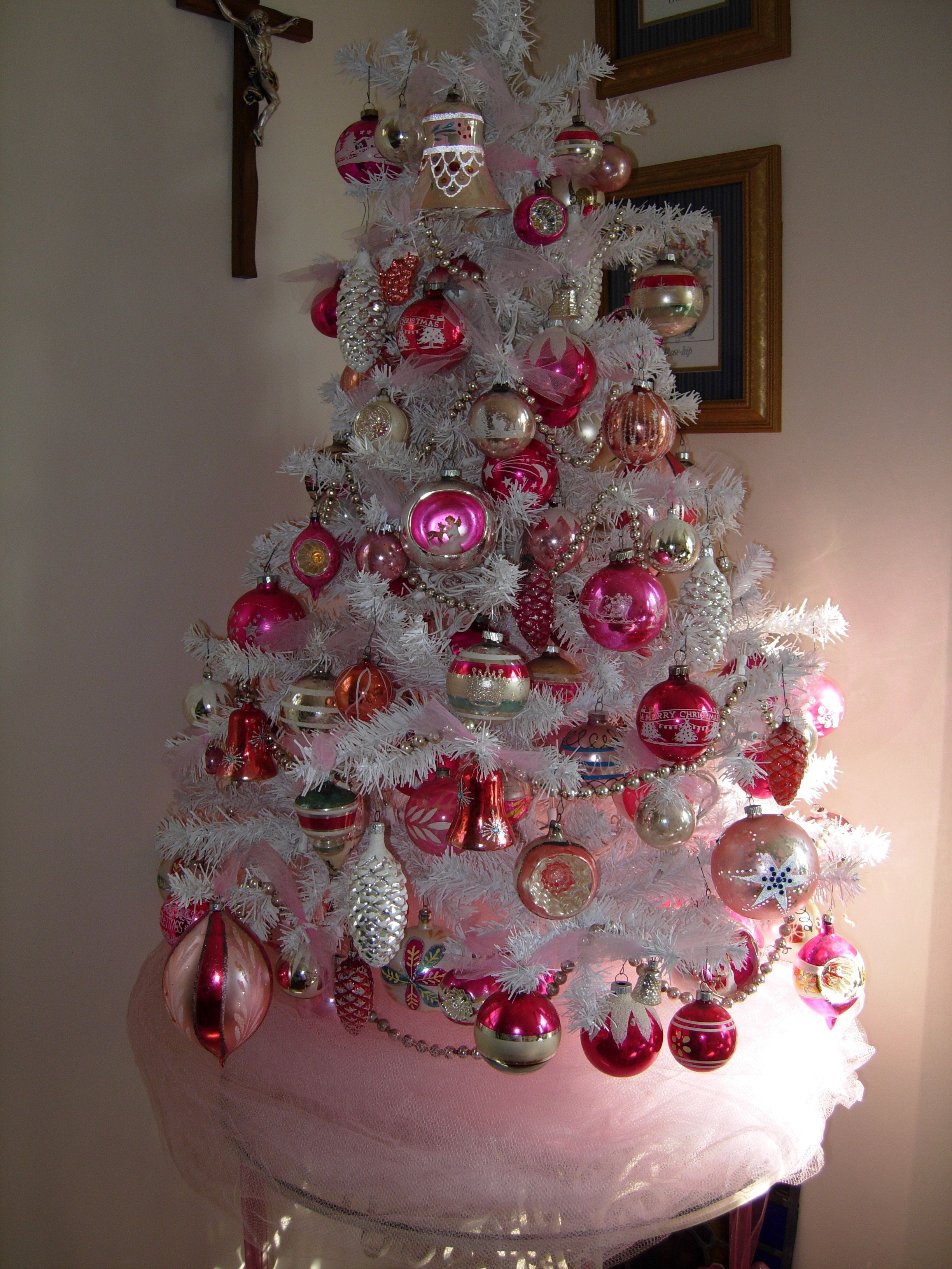 Vintage Pink Christmas Tree Inspiration