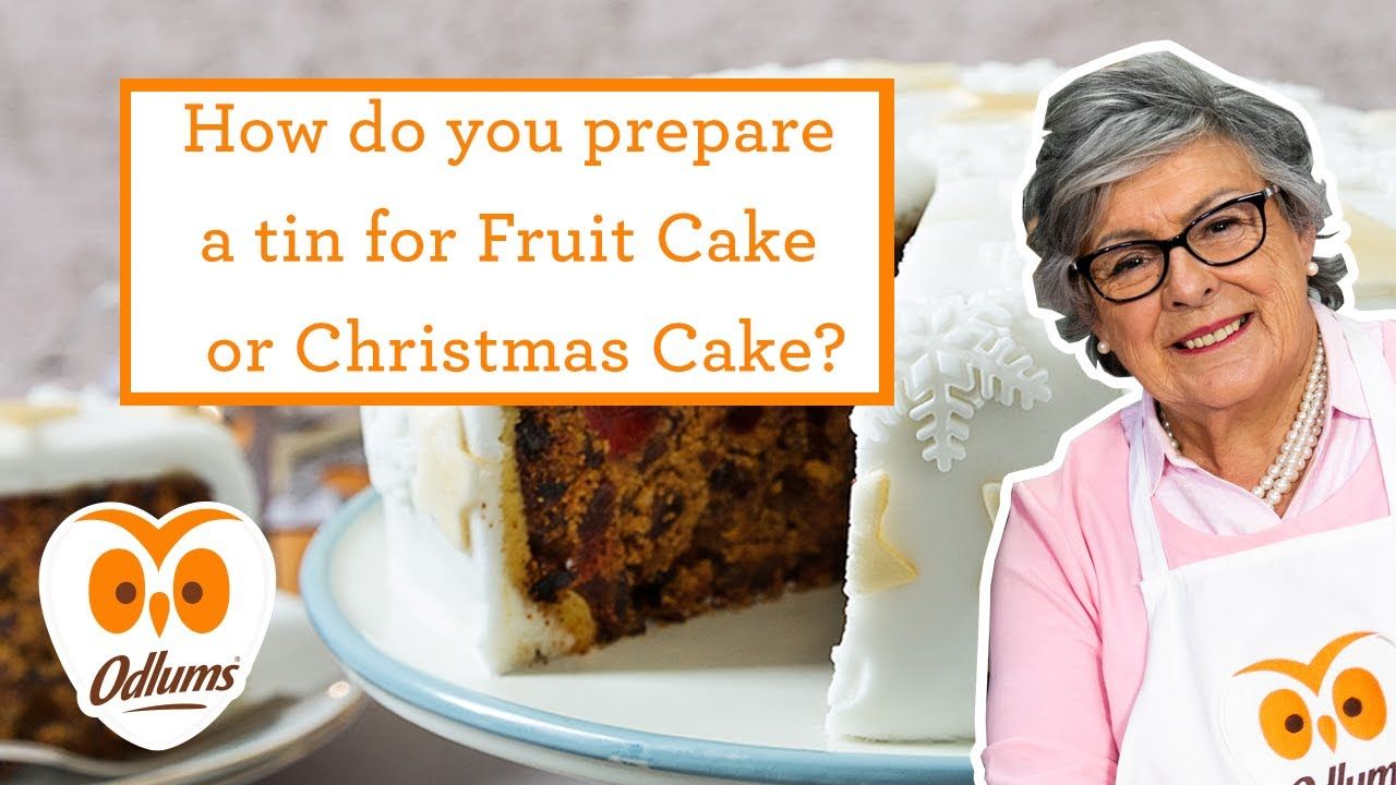 Useful tips for preparing a Christmas cake tin