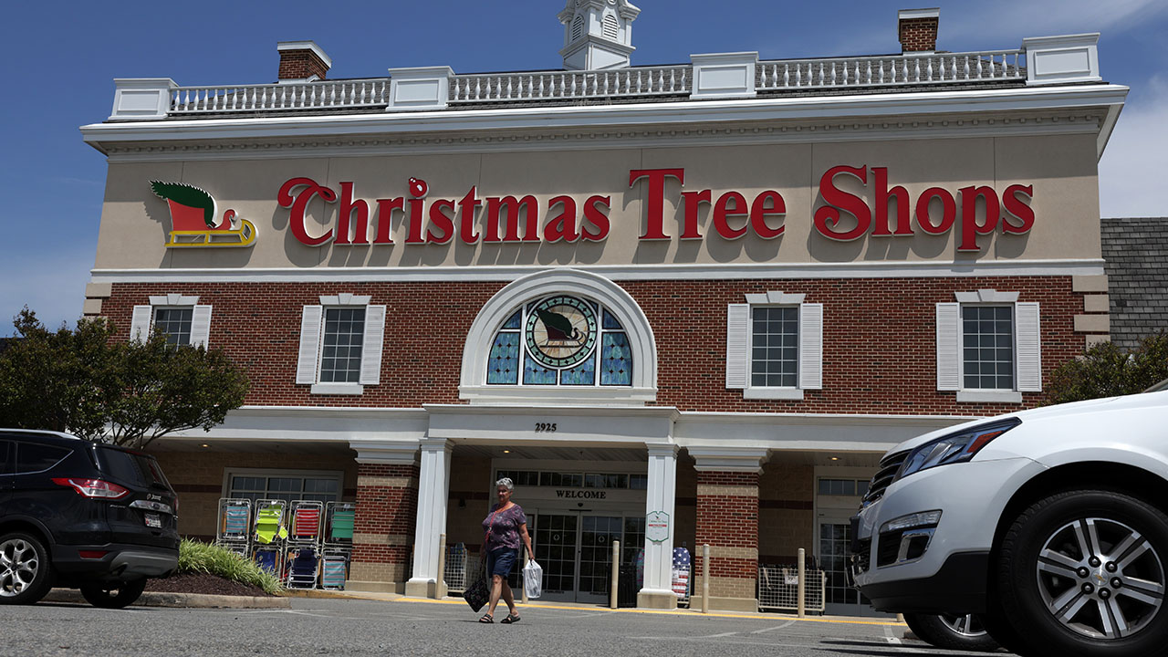 Christmas tree shop