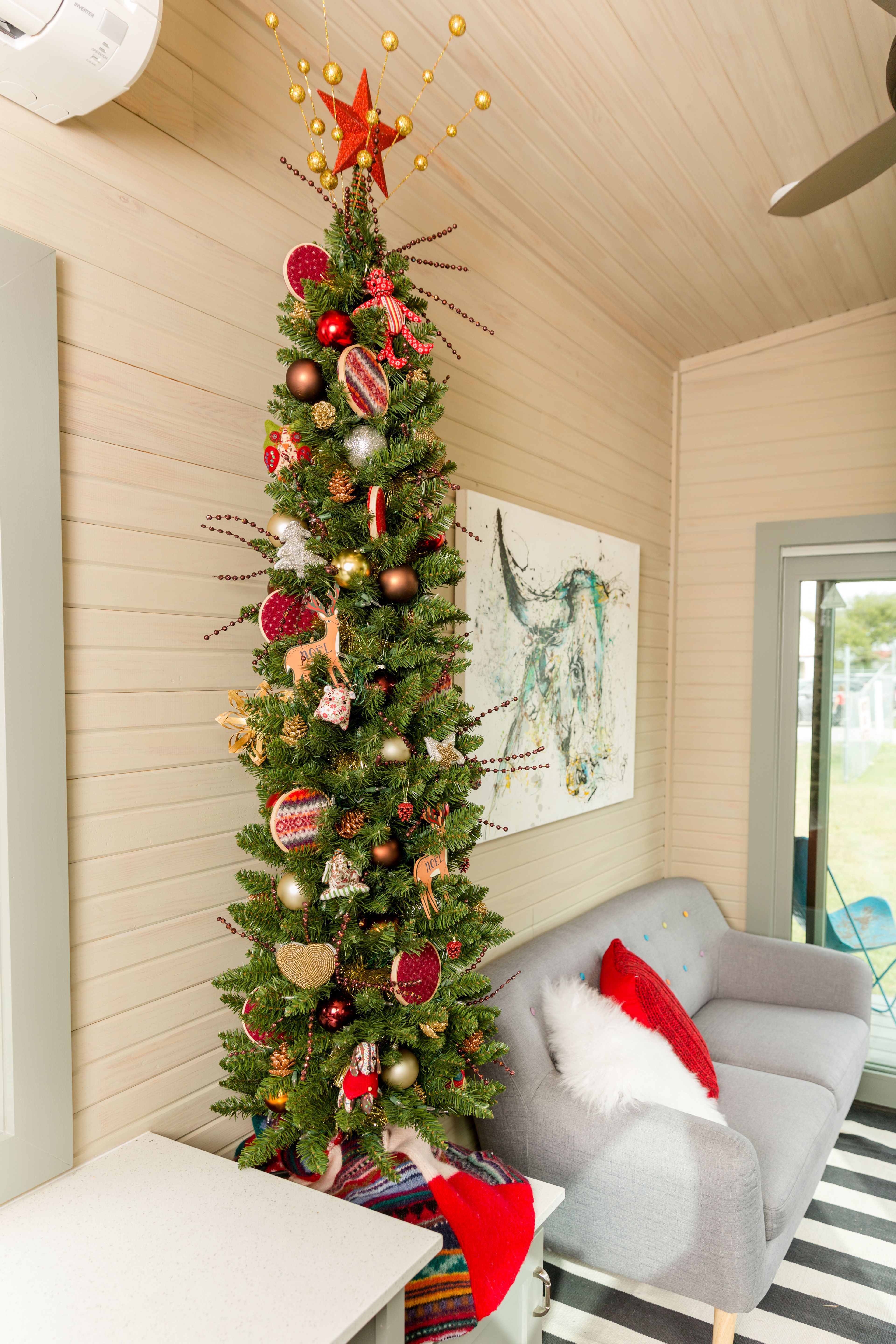 Small Space Christmas Tree Ideas Photo