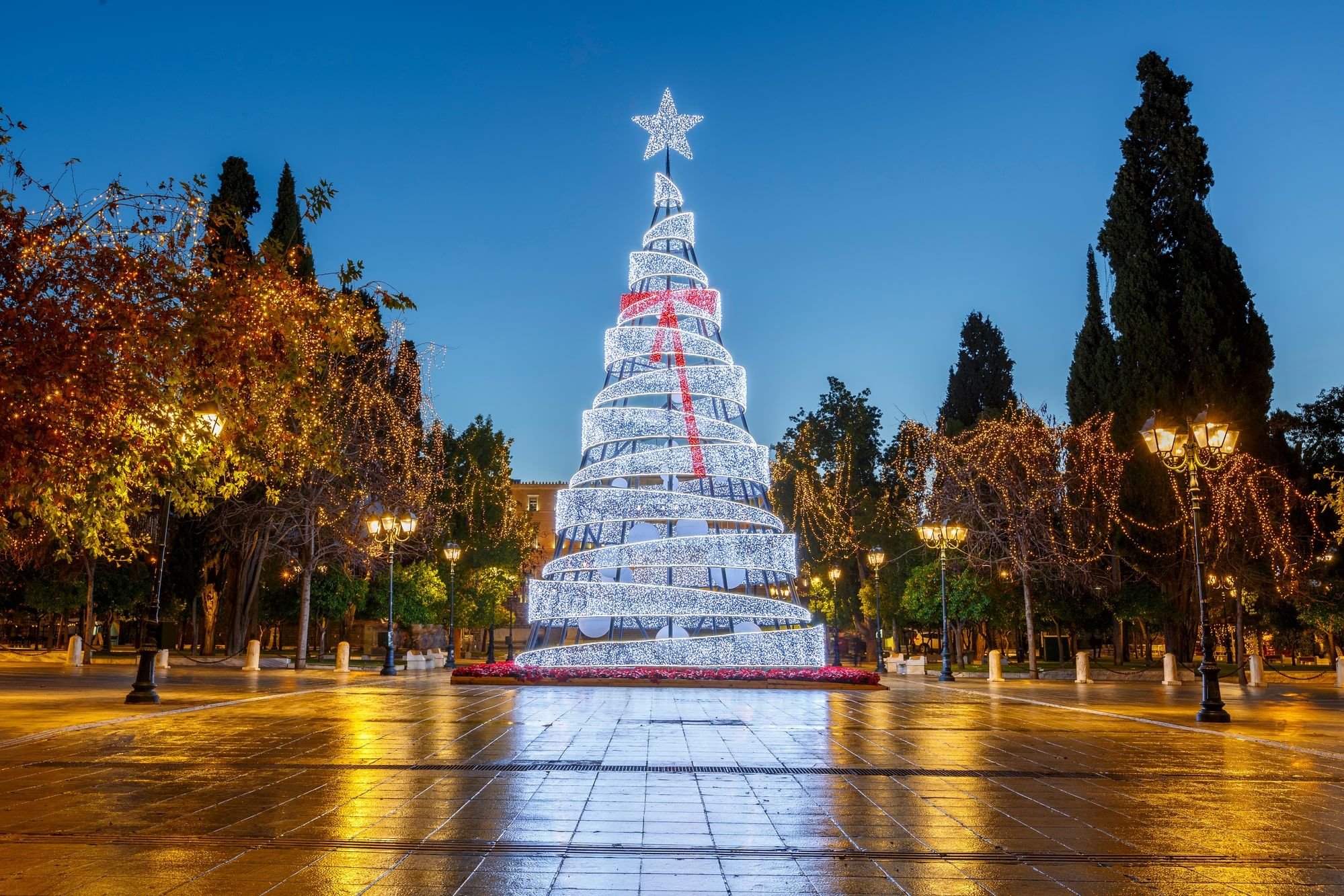 5 Ways To Create A Traditional Greek Christmas Tree