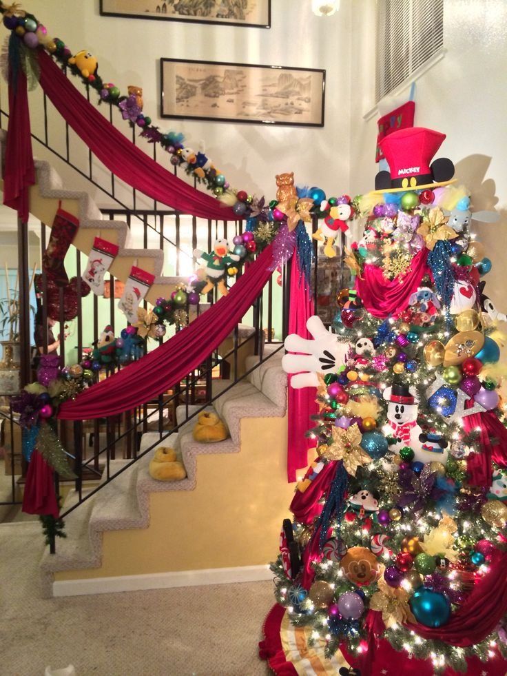 7 Disney Christmas Tree Decorating Ideas