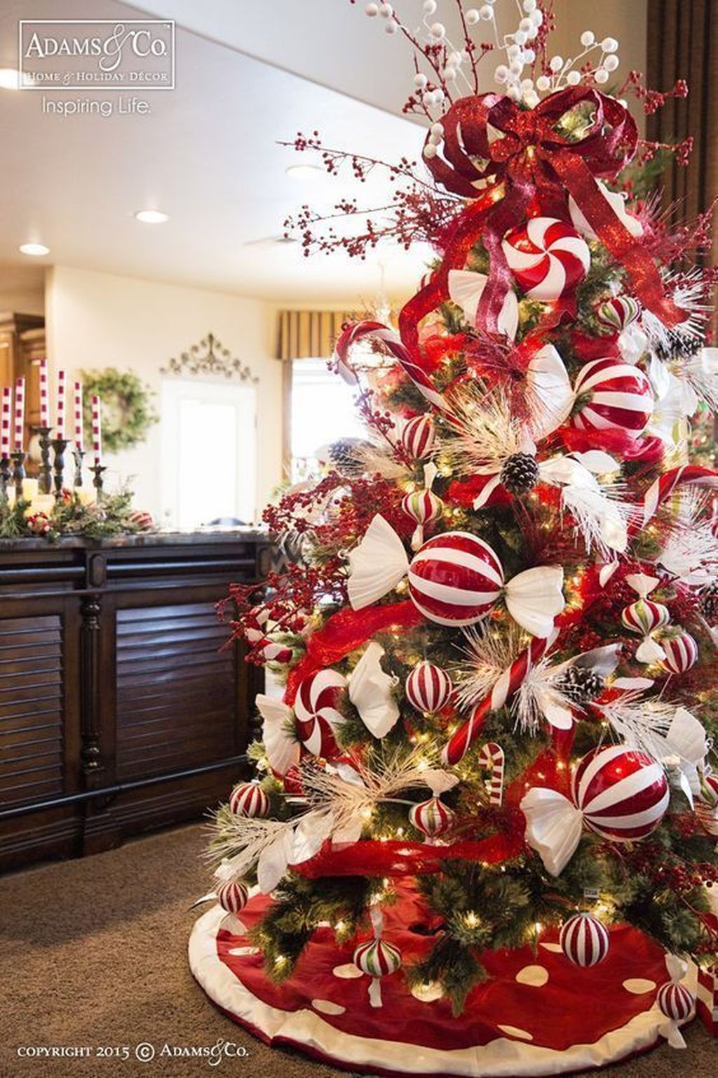 7 Prettiest Christmas Tree Decorations