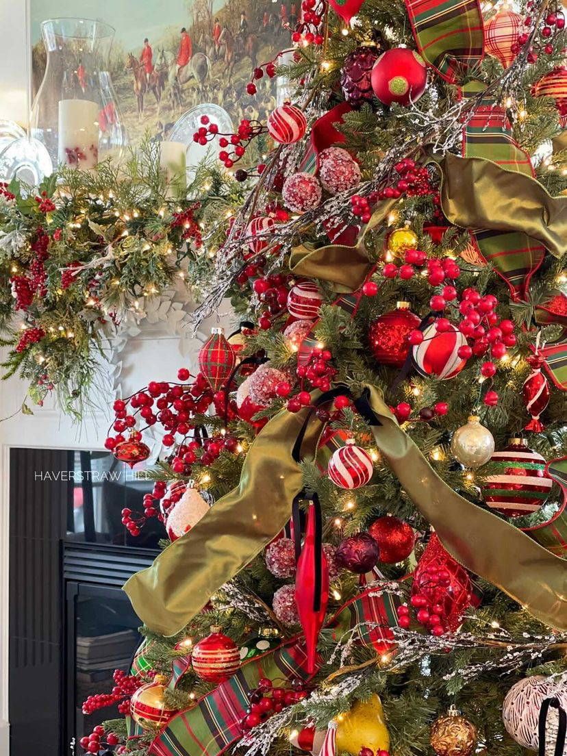 7 Real Christmas Tree Decorating Ideas