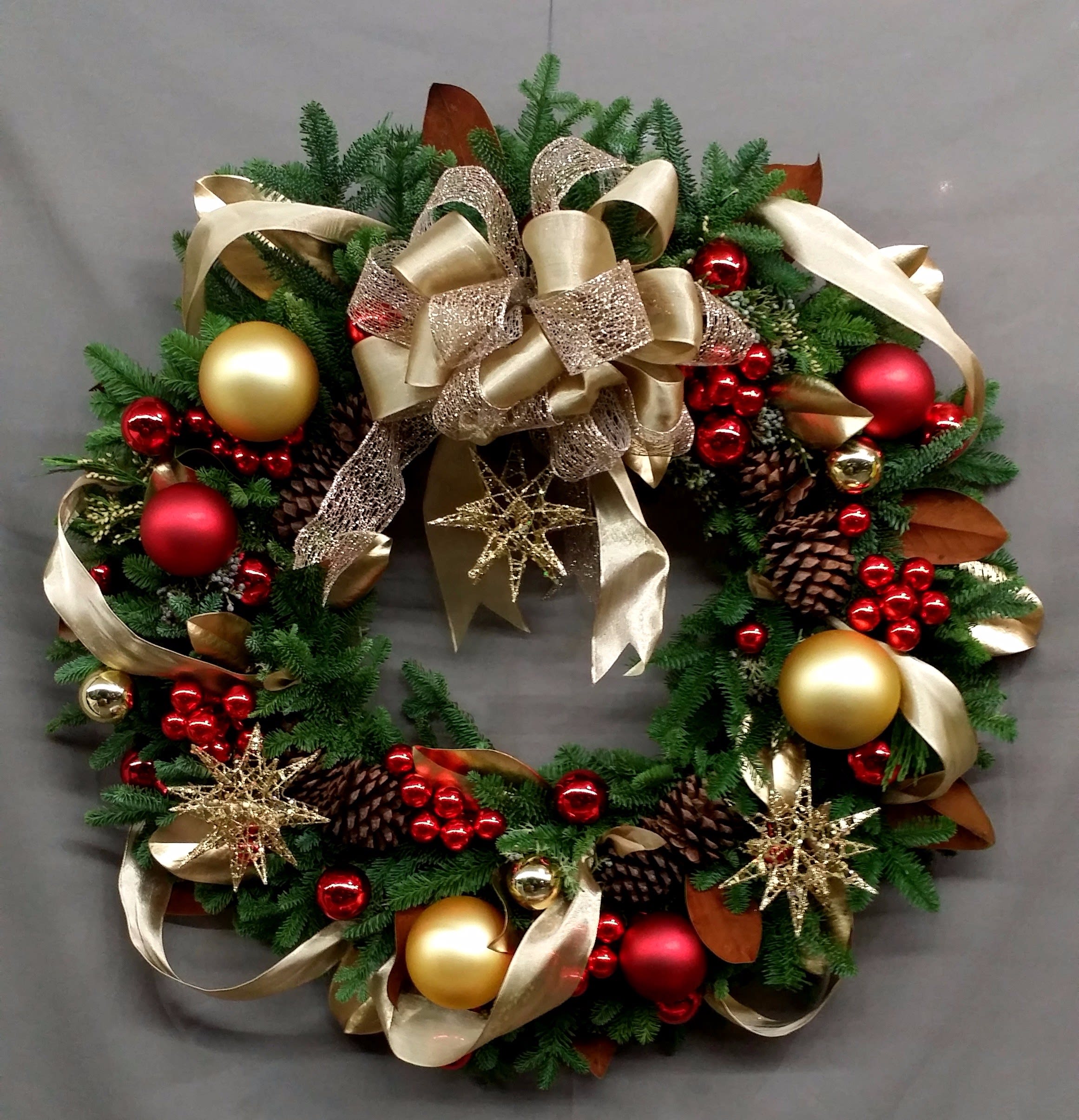 7 Ways To Purchase Large Christmas Holiday Wreaths