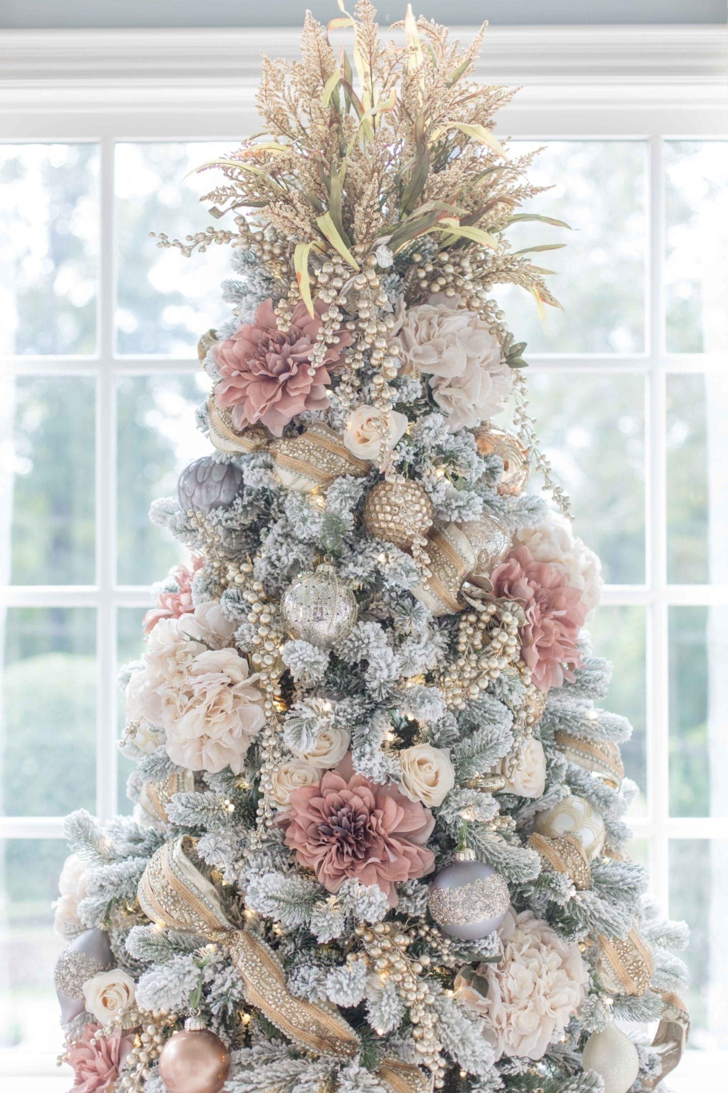 Big Flowers For Christmas Tree Decorations ideas