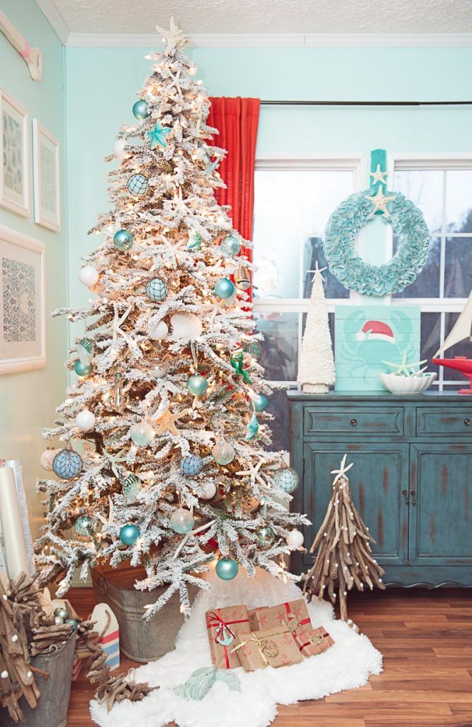 Coastal Christmas Tree