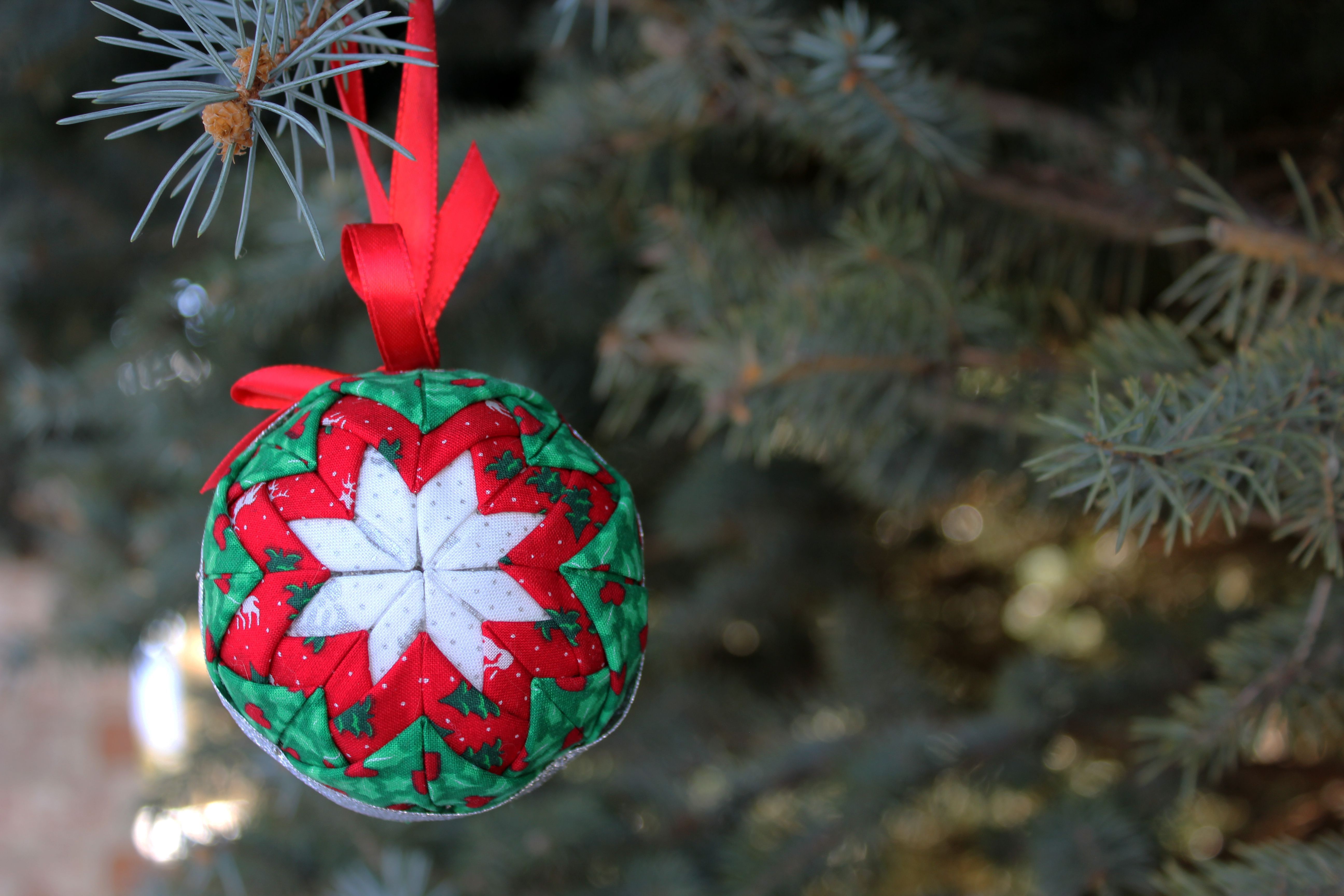 DIY Christmas Tree Ornament