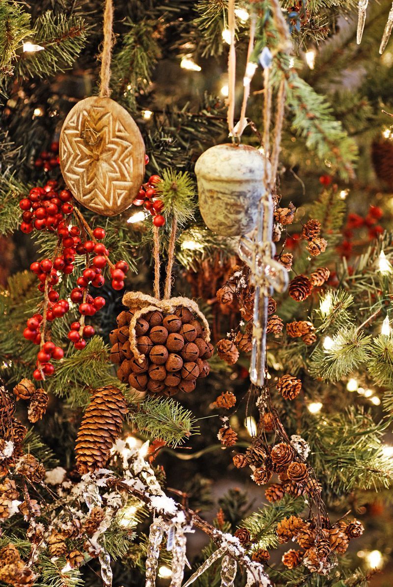 DIY Nature-Inspired Christmas Tree Decorating Ideas