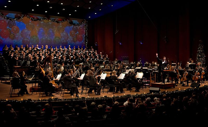 A Very Merry Pops at the Orchestra Hall