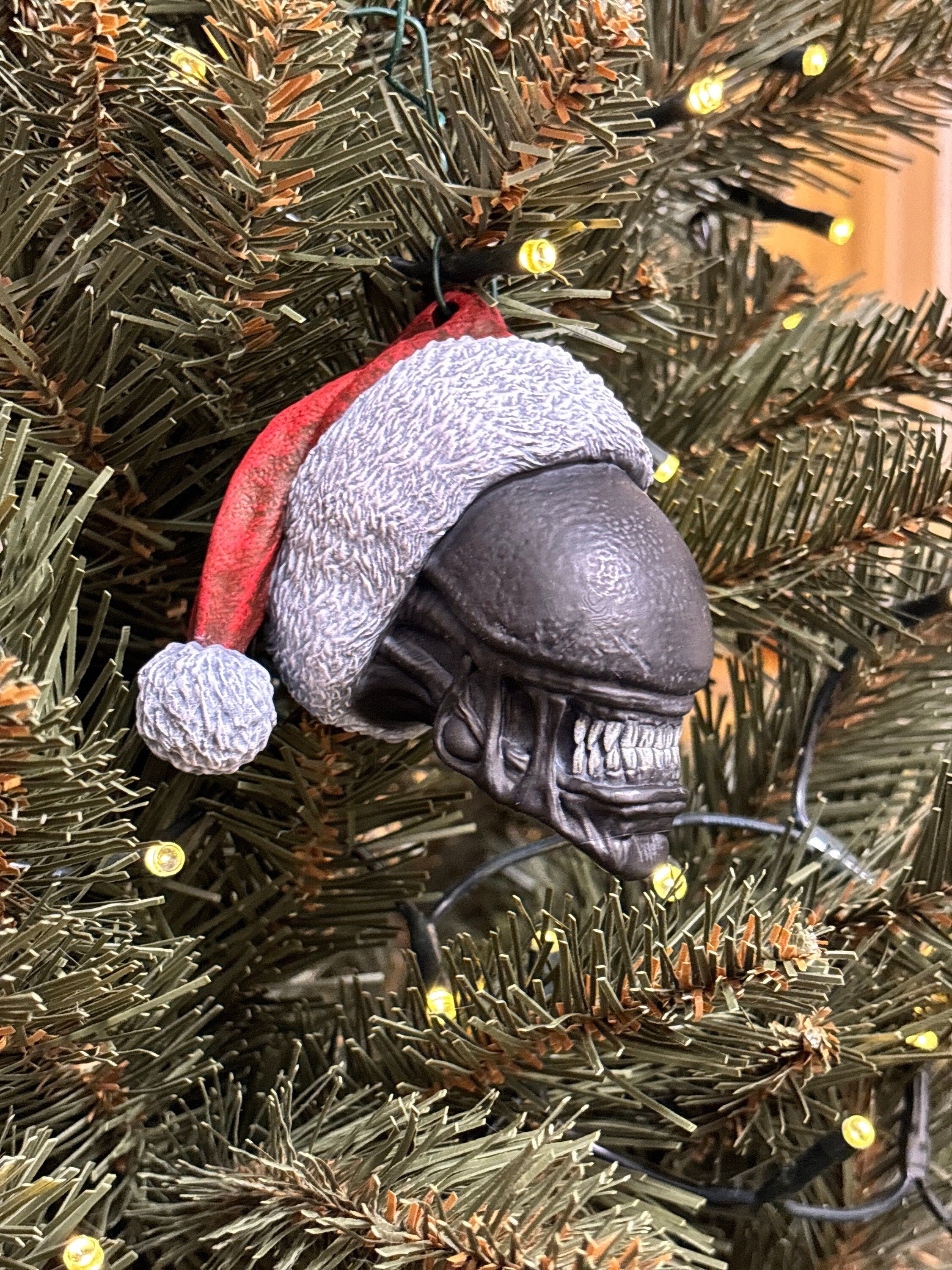 Alien Christmas Tree @ Decorating