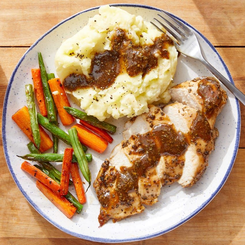 Baked Chicken with Mashed Potatoes and Green Beans