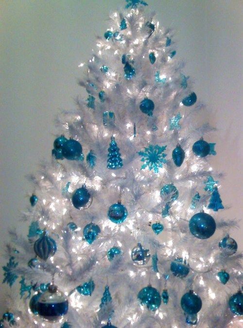 Blue and White Frosty Christmas Tree Ideas