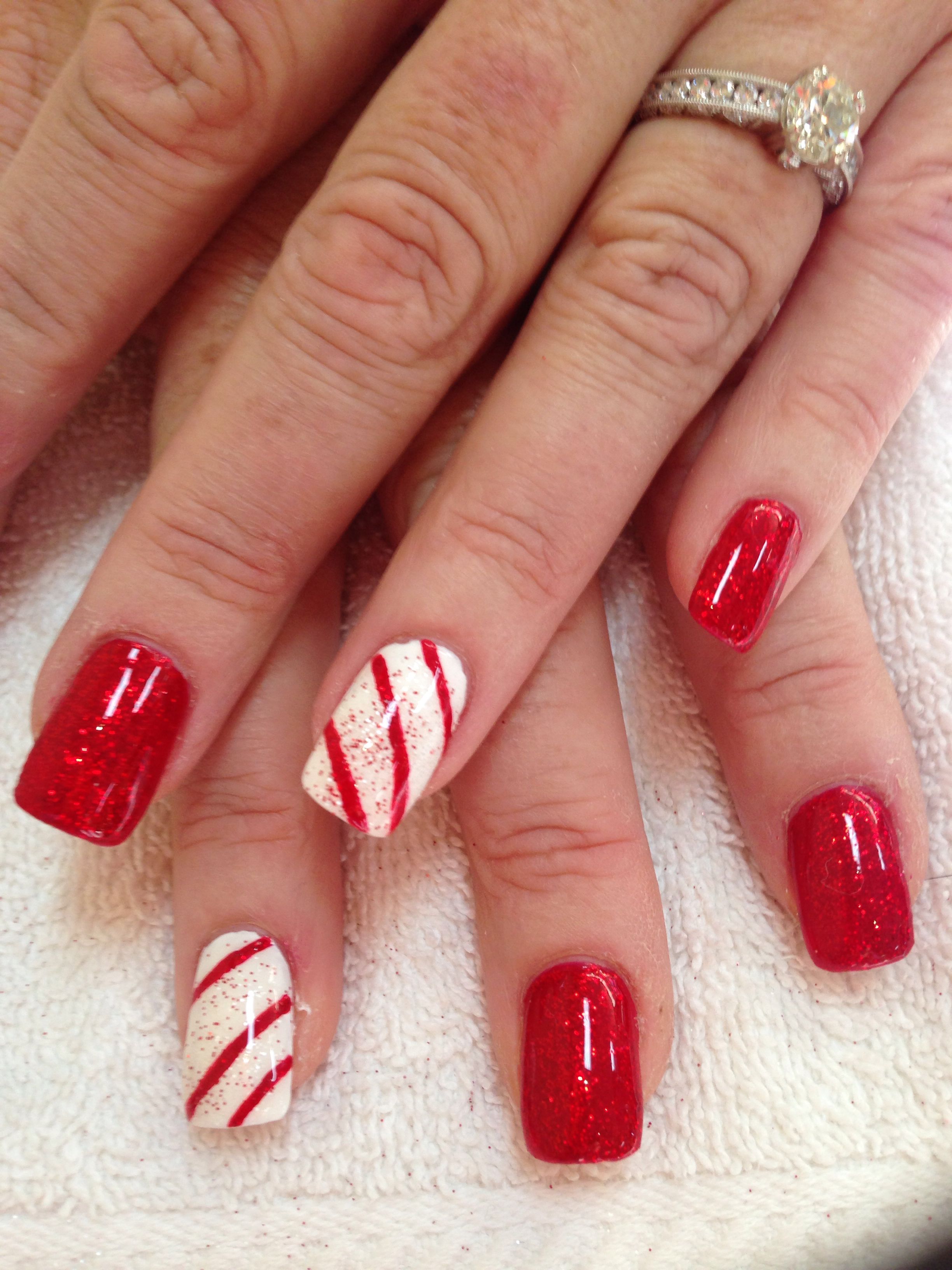 Candy Cane Nail Art