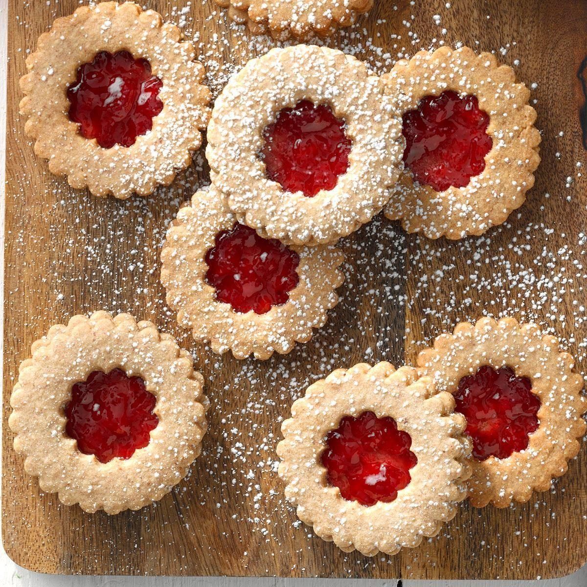 Christmas Linzer Cookie