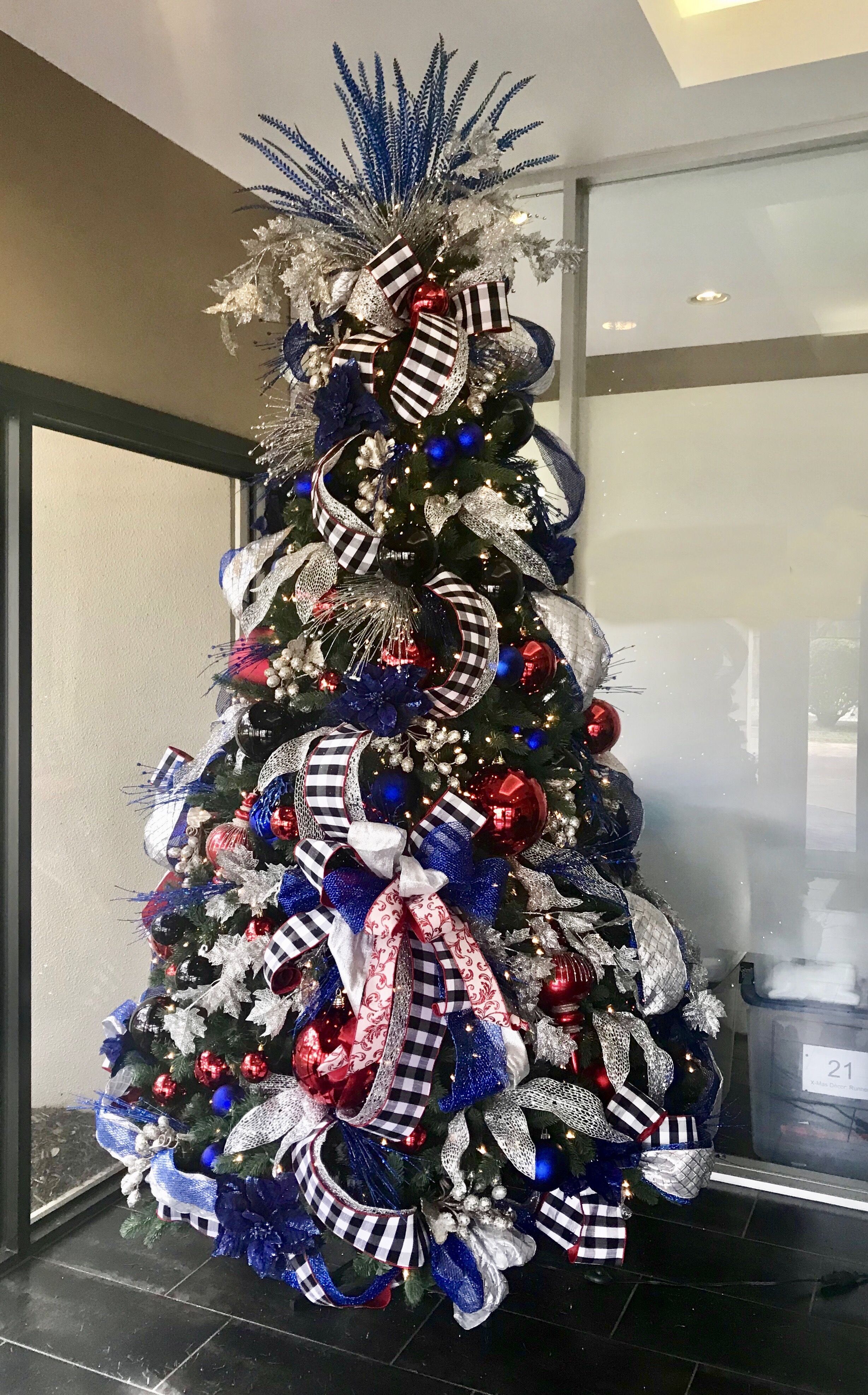 Christmas Tree Decor Ideas In Red, Blue, And Silver