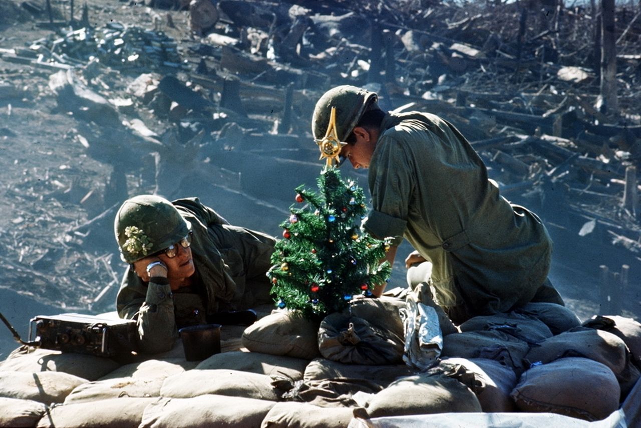 Christmas Tree during War