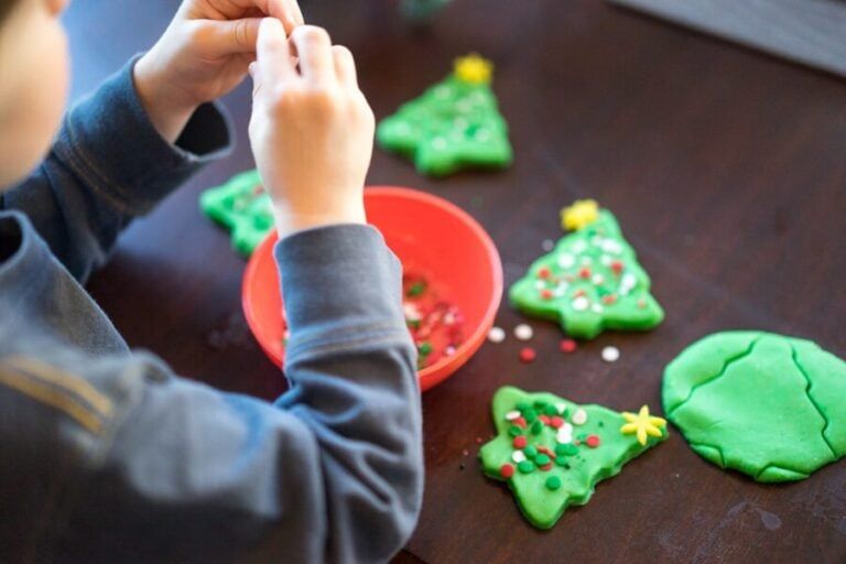 Cloud Dough Christmas Tree Playdough