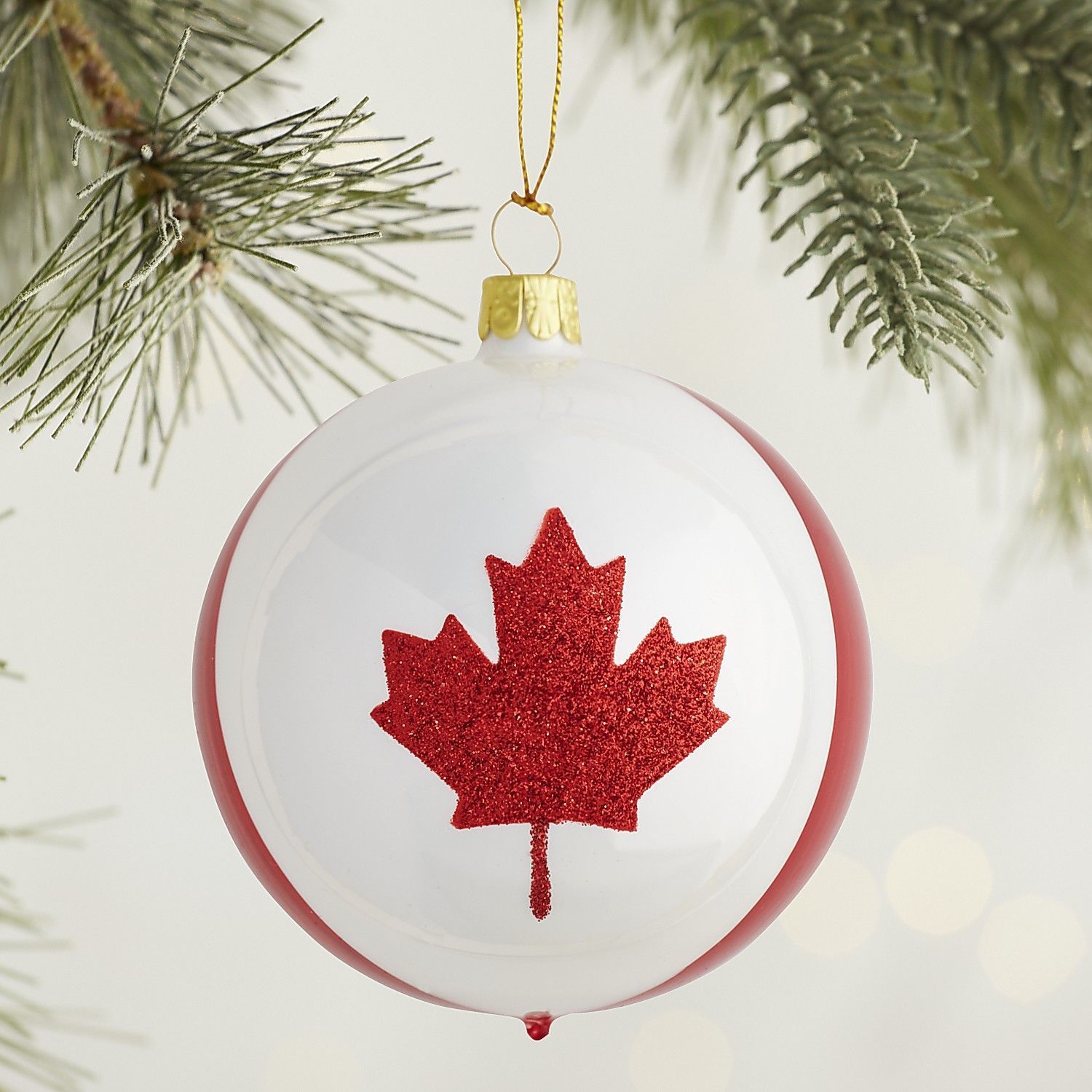 DIY Christmas Tree Decorations in Canada