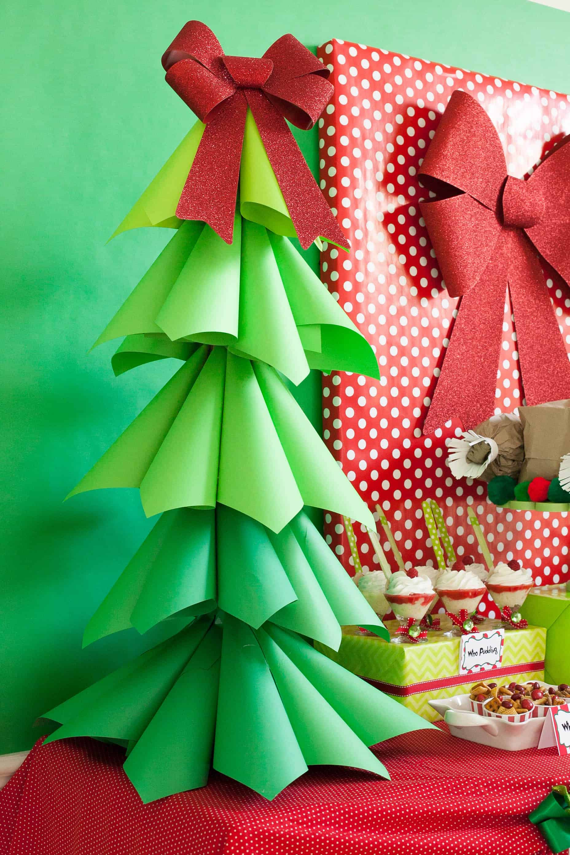 DIY Christmas Tree Decorating Ideas