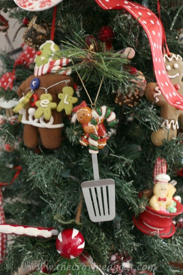 Food-Themed Christmas Tree