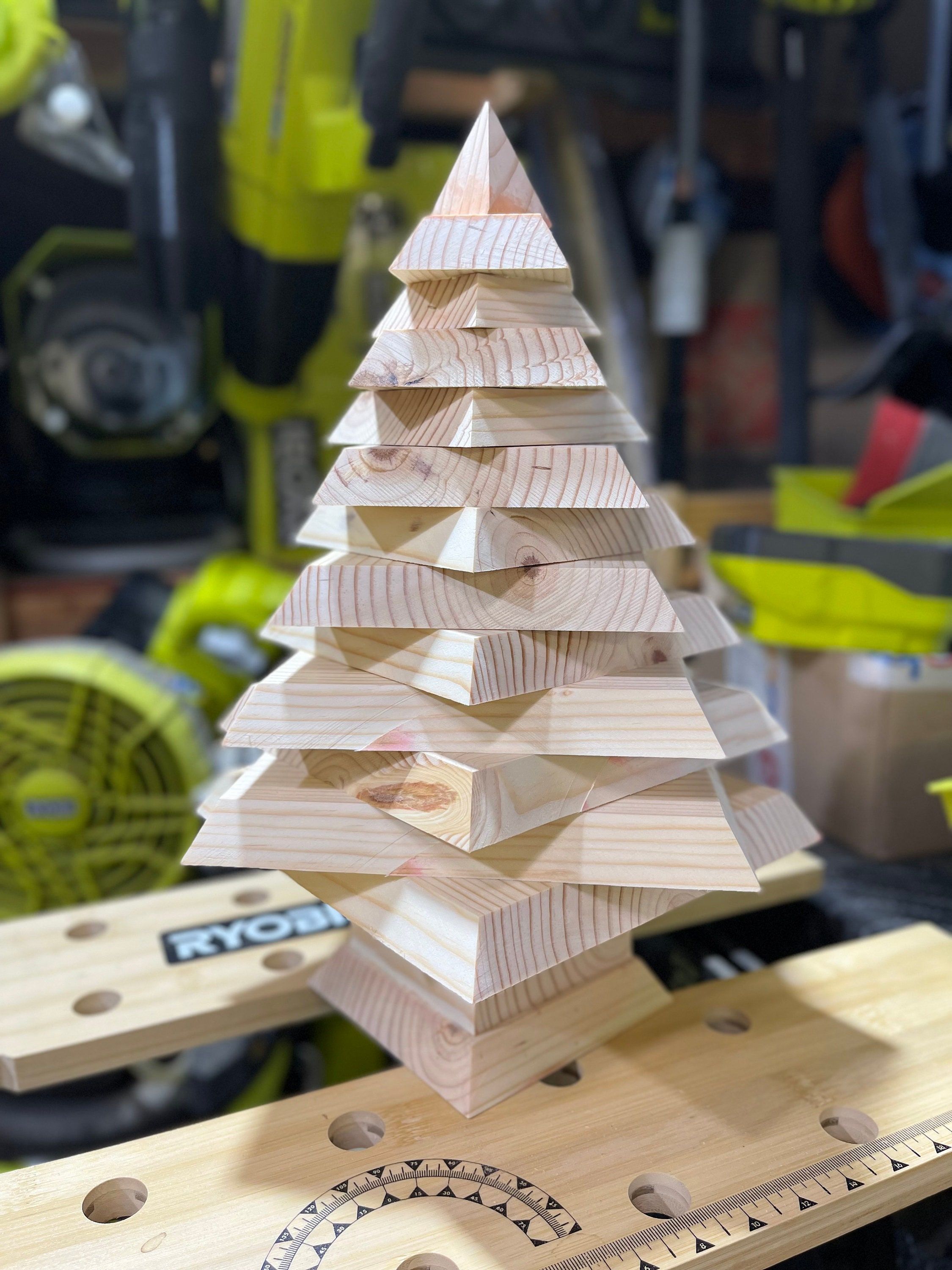 Geometric Wooden Christmas Tree Pattern