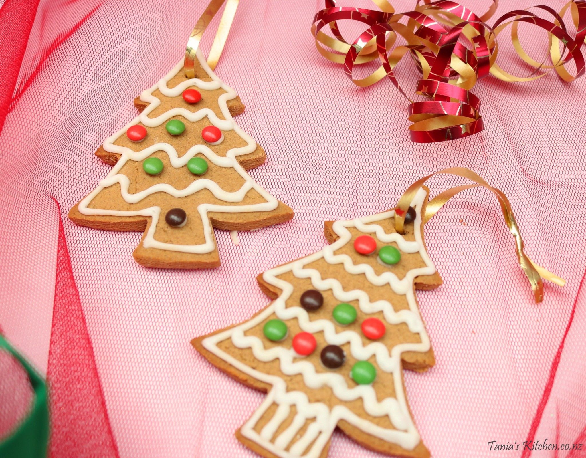 Gingerbread Christmas Tree with Fresh Fruits