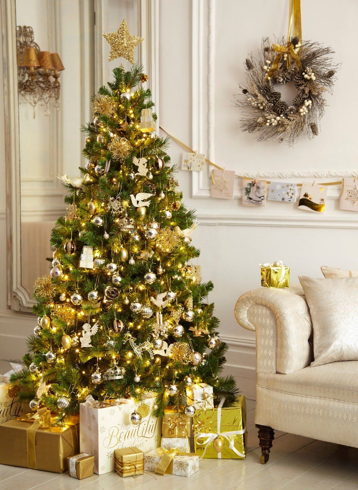 Gold Christmas Tree Decor Inspiration