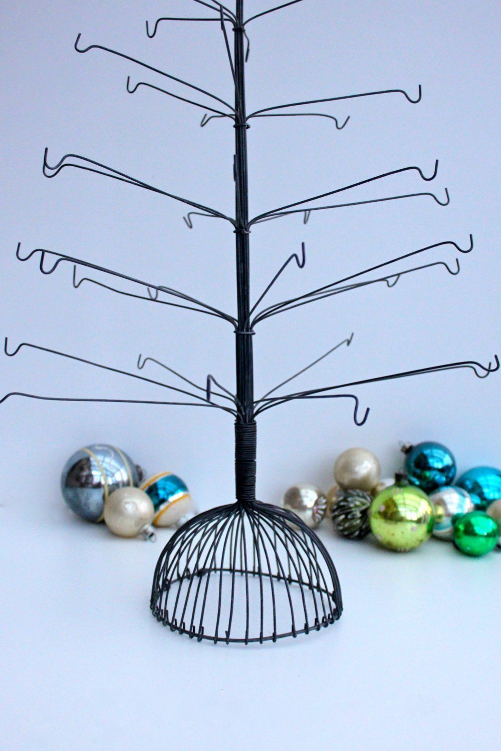 Metal Wire Grid Christmas Tree