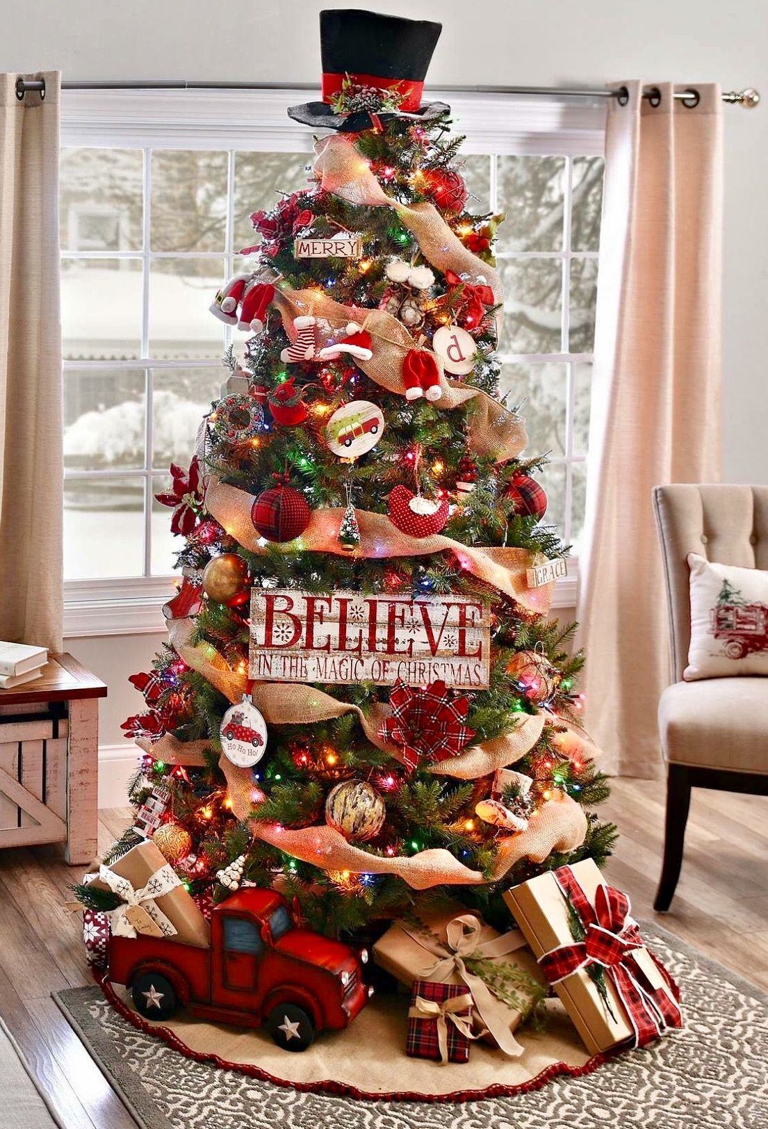 Red Tractor Farmhouse Christmas Tree Decorating Ideas