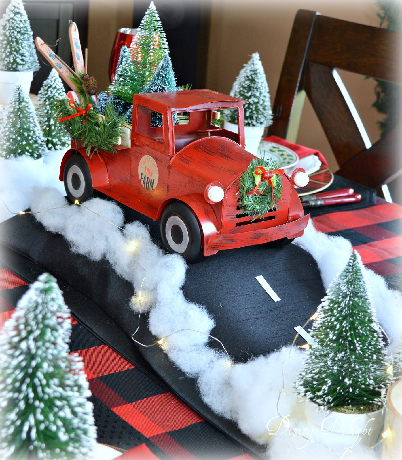 Red truck Christmas plates centerpiece