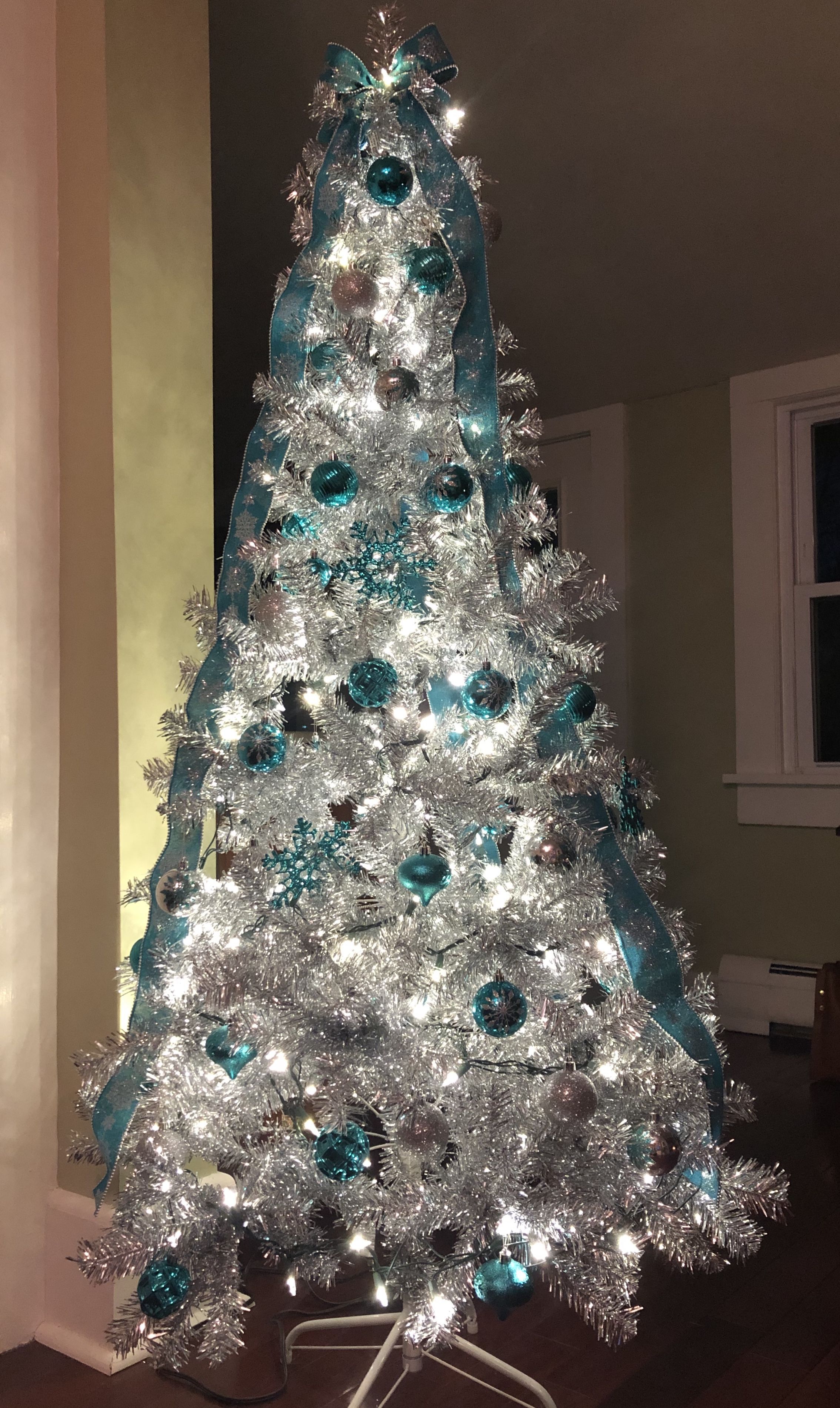 Silver Tinsel Tree Ideas