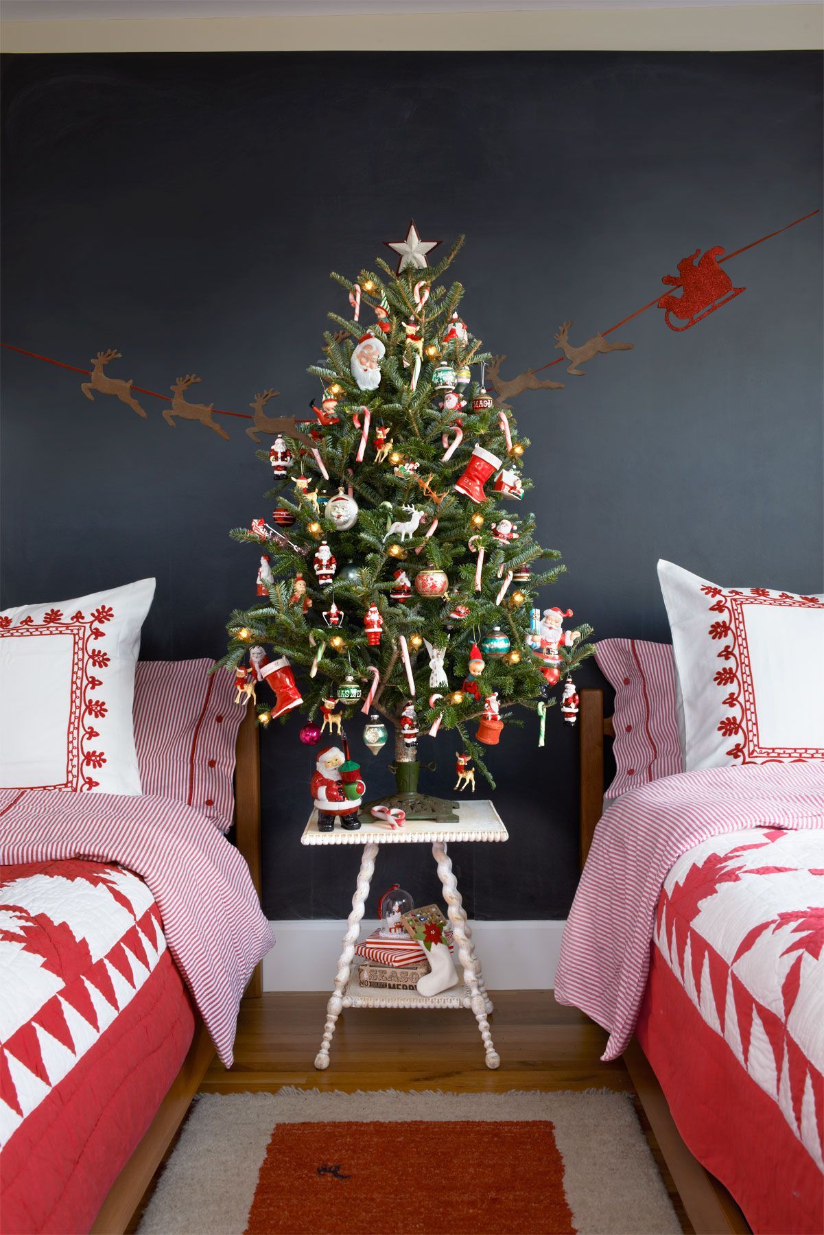 Small Christmas Tree Decorating Ideas