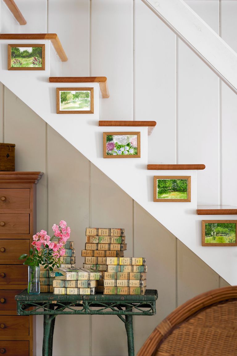 Staircase decorating ideas