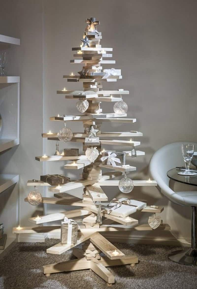 Unconventional Christmas Tree Materials in Canada