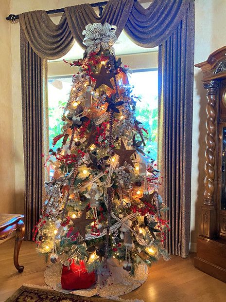 Scottsdale Pine Christmas Tree Decorating Ideas